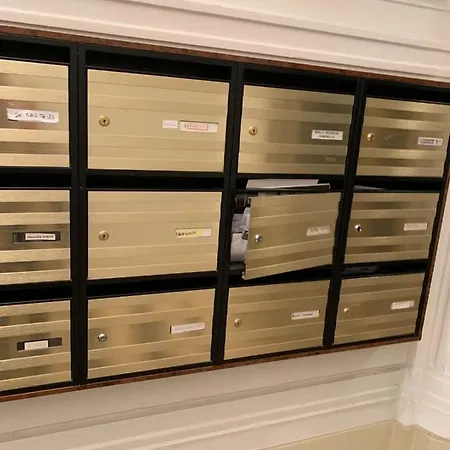 Near Le Moulin Rouge And Montmartre Apartman